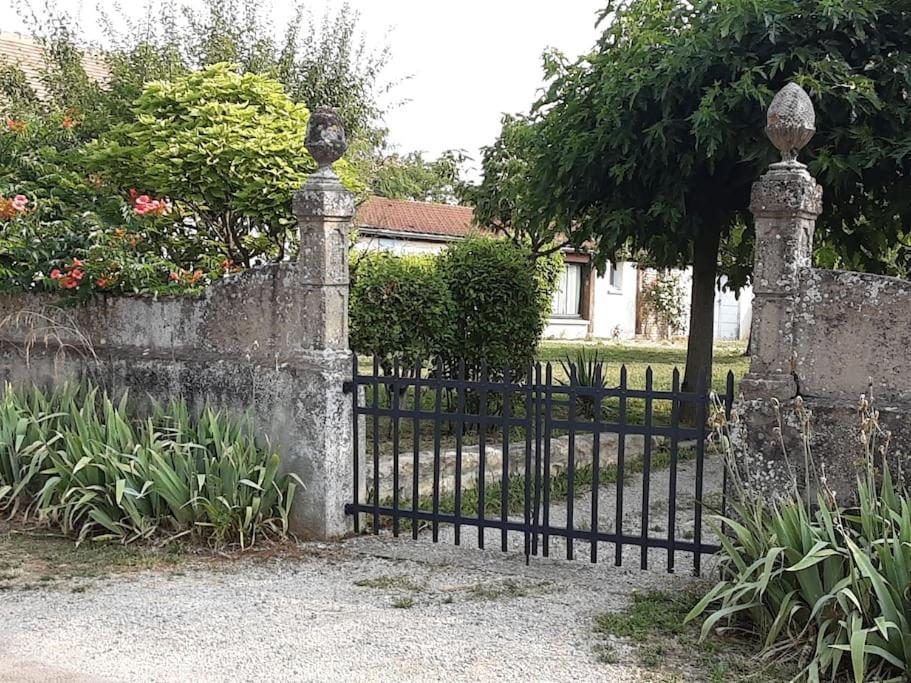 Les Annexes Villa Verdun-sur-le-Doubs ภายนอก รูปภาพ